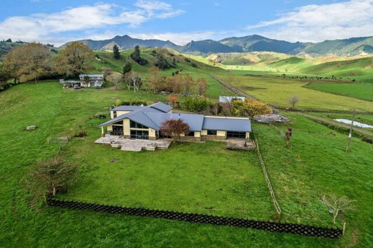 Waiotahe Dairy Farm Hideout Villa Waiotahi Exterior foto